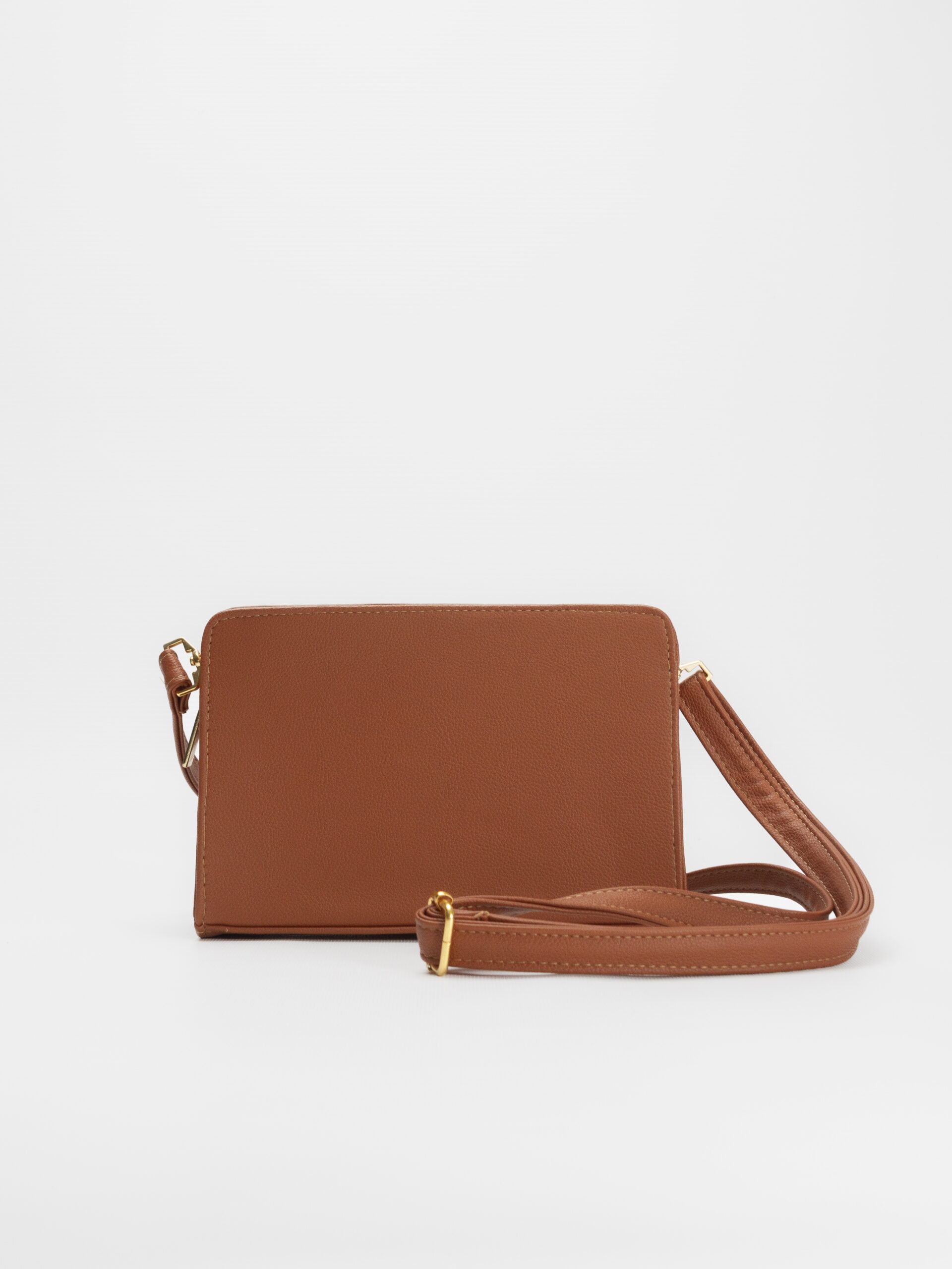 DDCFE9DB-3021-4F9E-8D16-6481E8DB8D1A Bolso Rectangular Correa - Imagen 1