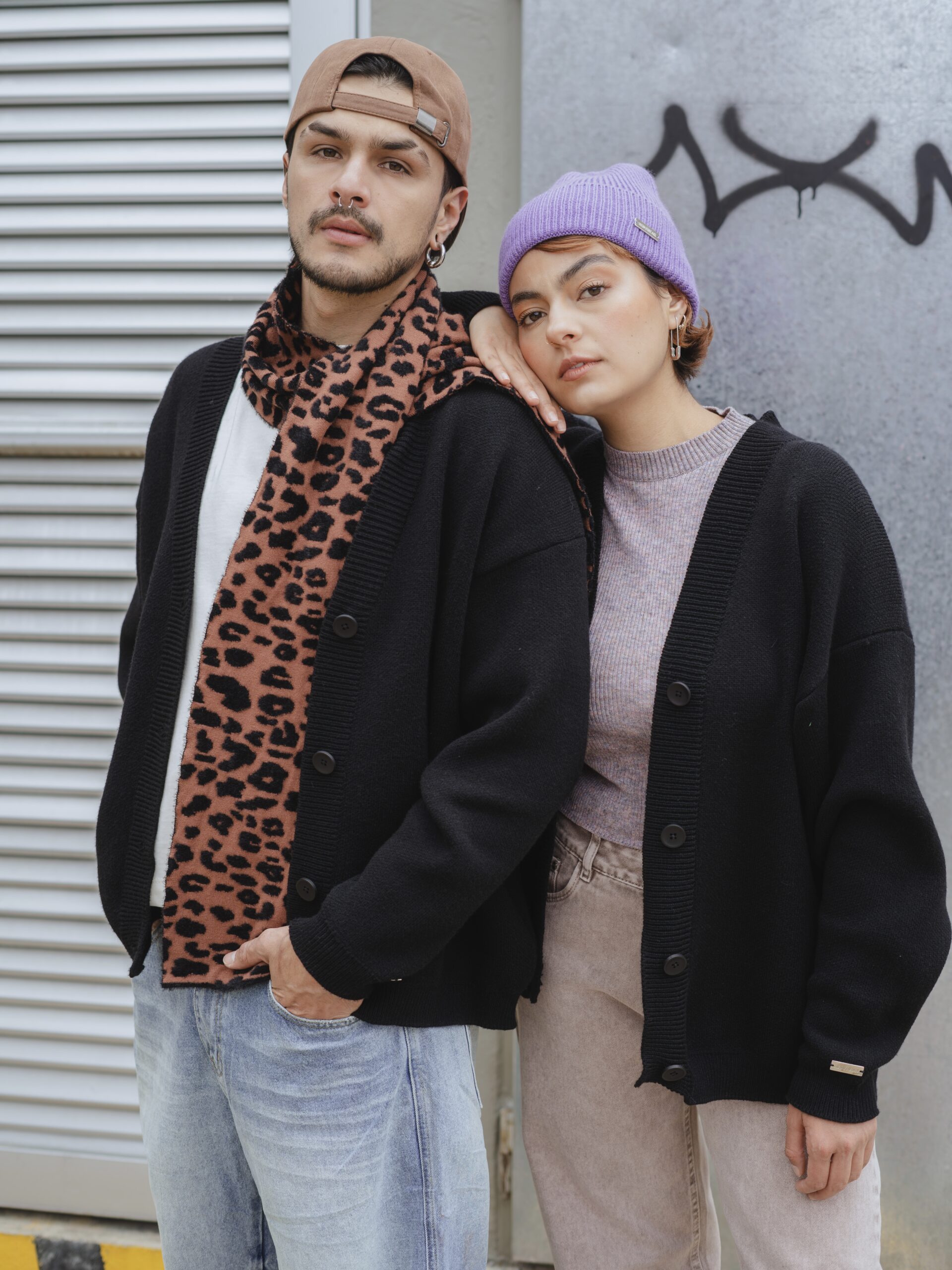 _AOX1831-Edit SOFT NOIR CARDIGAN - Imagen 1