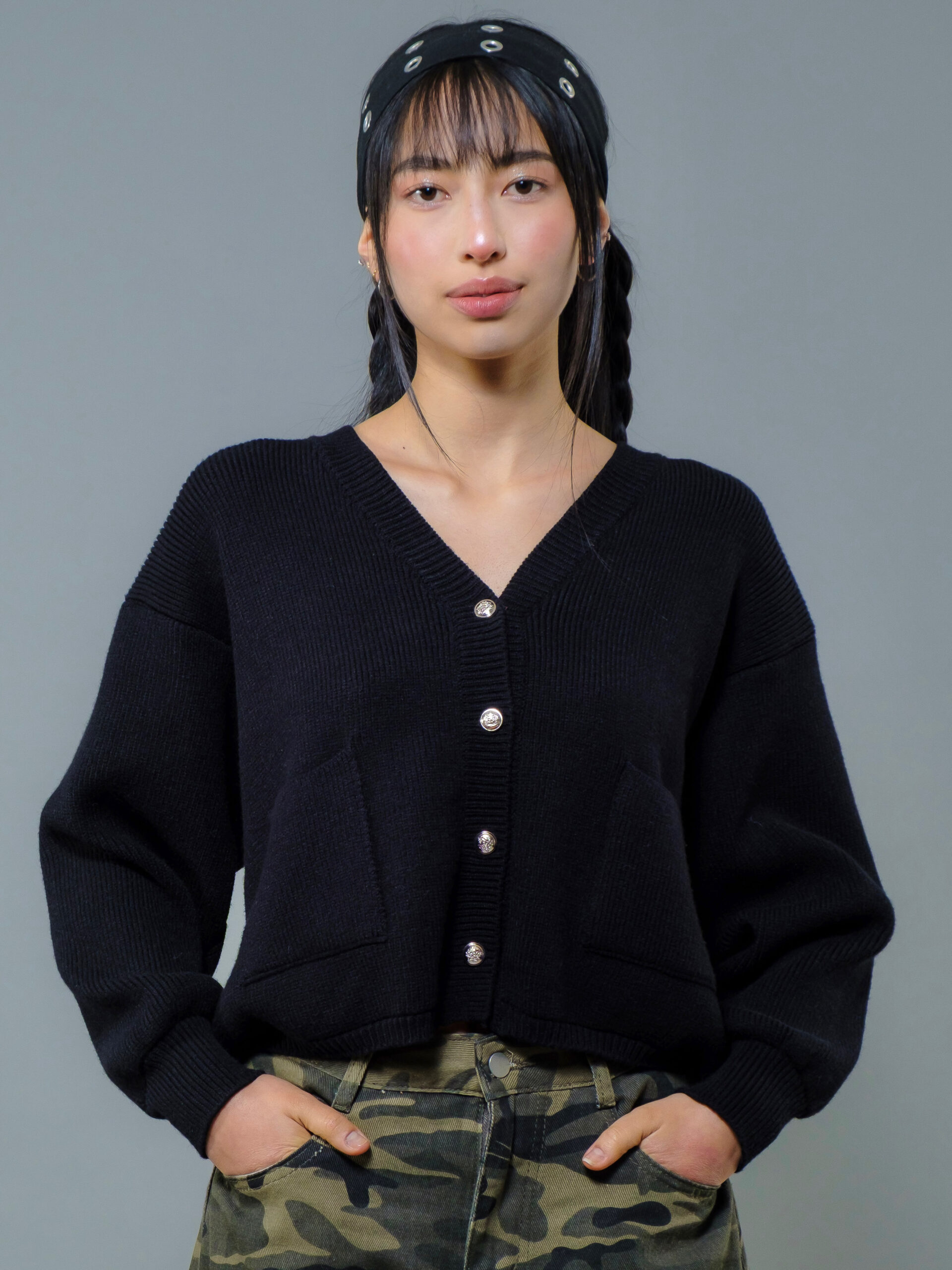 585574AB-DF5D-457E-9F4D-7E8CAB321A99 URBAN BLACK CARDIGAN - Imagen 1