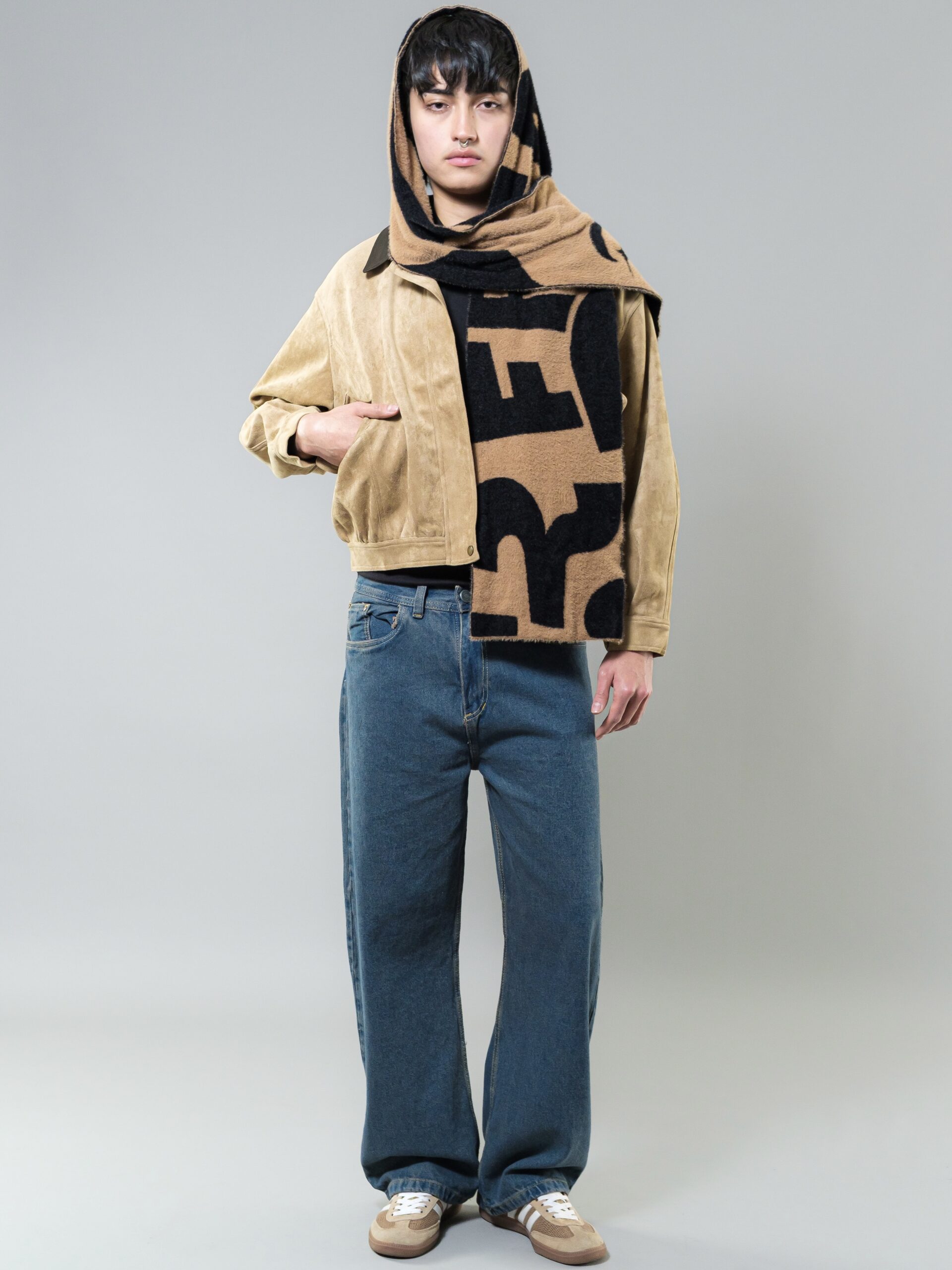 producto felipe-92 BUFANDA FREAK LOGO - Imagen 1